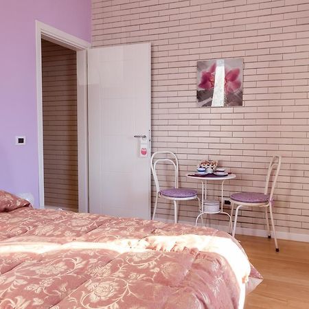 Bevilacqua Bed Roma Santa Croce Hotel Exterior foto